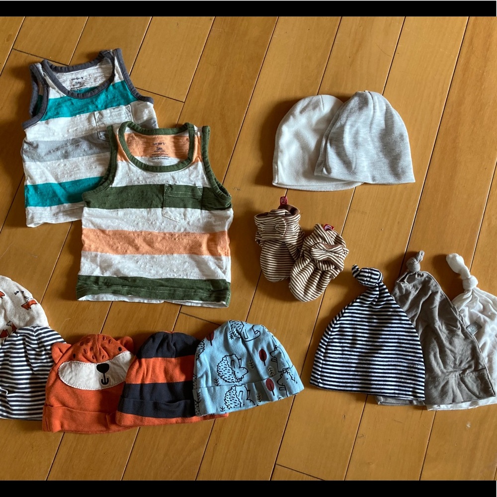 Baby boy /neutral clothes shoes & hats size 0-3mo